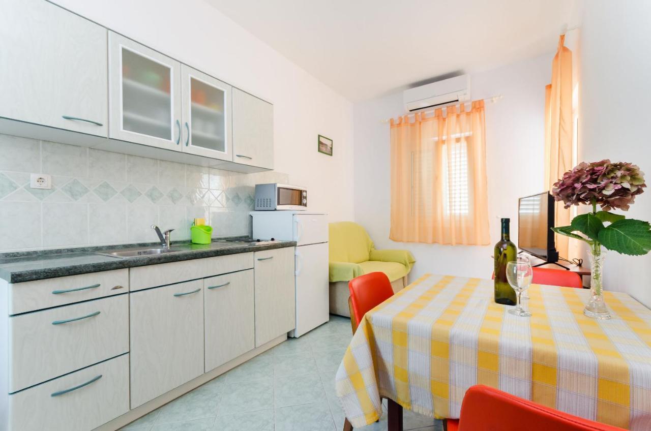 Apartments Marija & Lino ロパール エクステリア 写真
