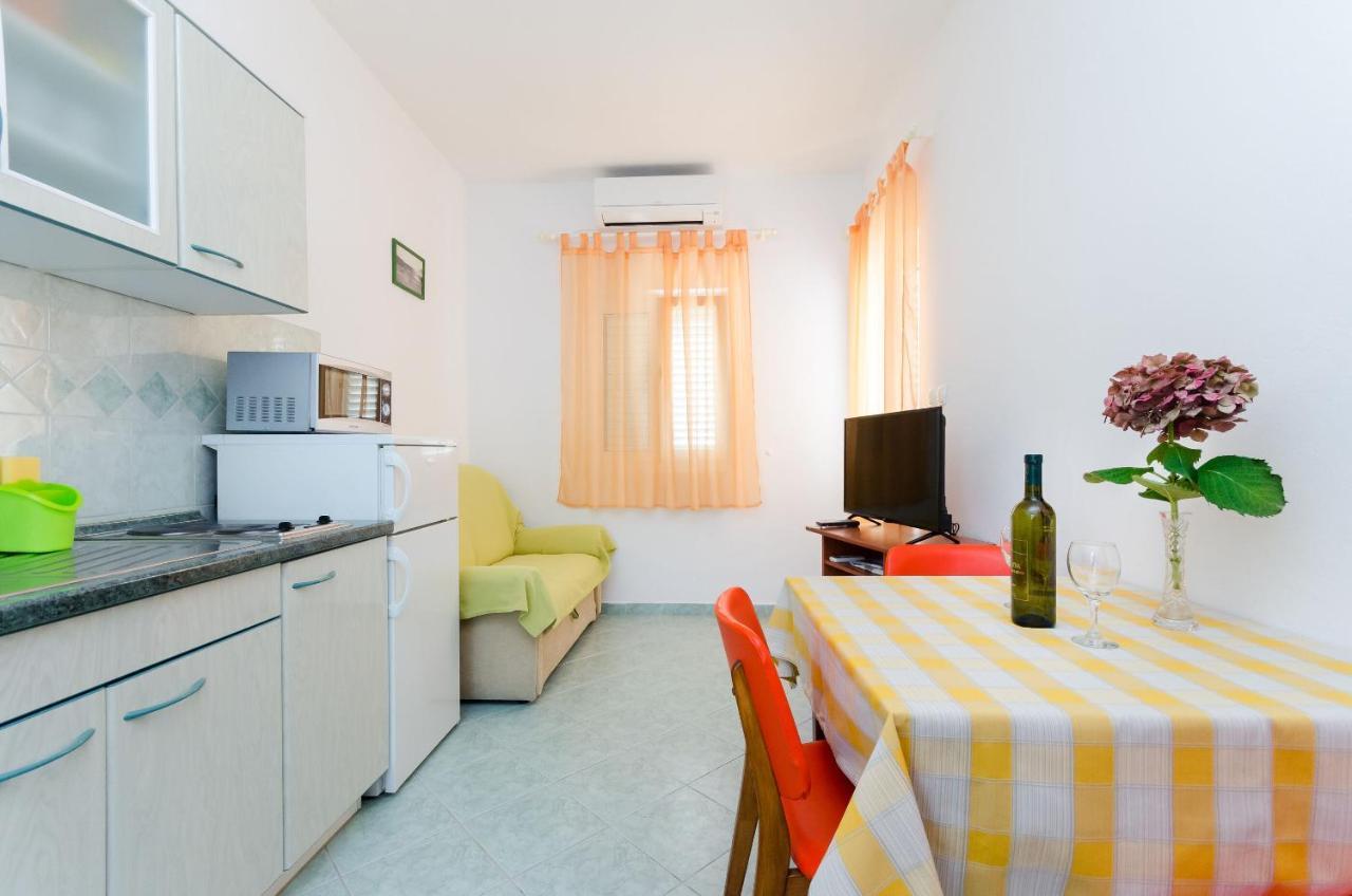Apartments Marija & Lino ロパール エクステリア 写真