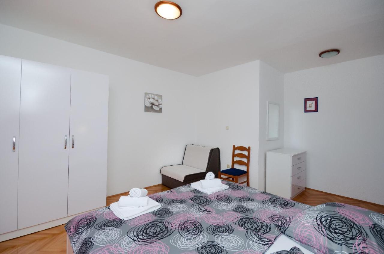 Apartments Marija & Lino ロパール エクステリア 写真