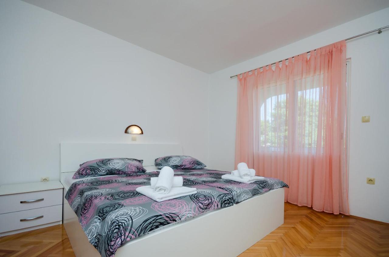Apartments Marija & Lino ロパール エクステリア 写真