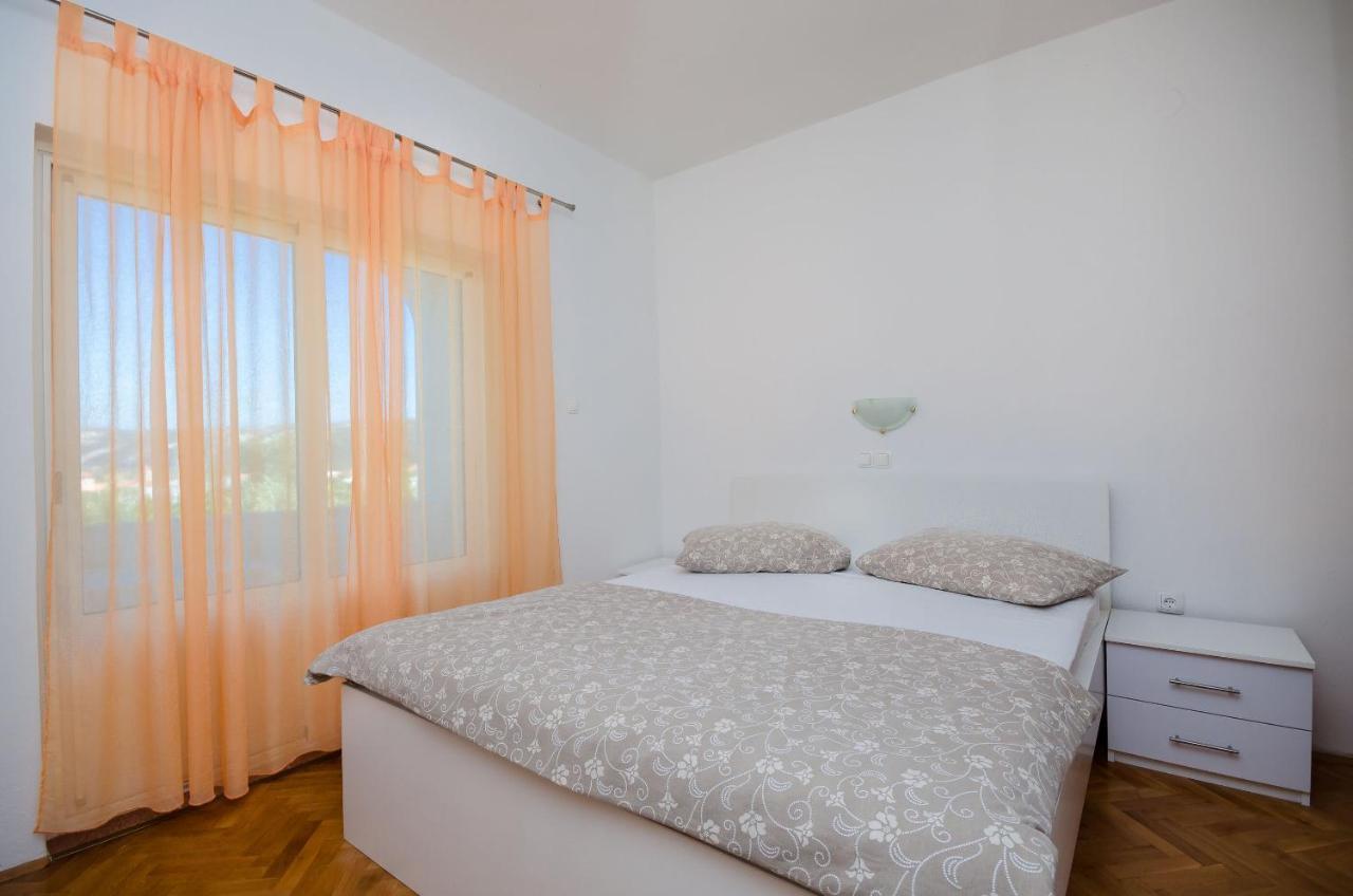 Apartments Marija & Lino ロパール エクステリア 写真