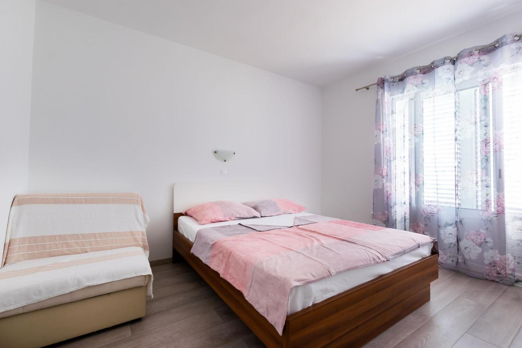 Apartments Marija & Lino ロパール エクステリア 写真