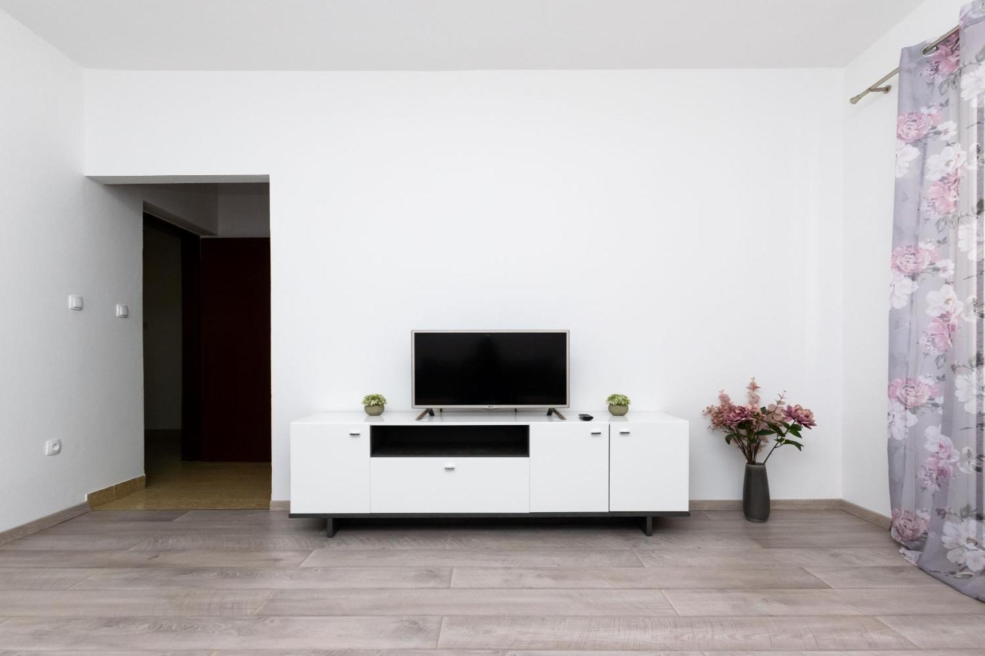 Apartments Marija & Lino ロパール エクステリア 写真